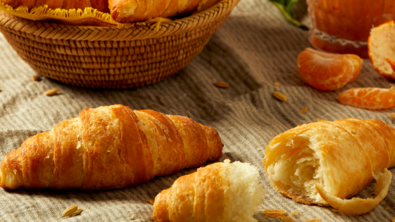 Croissant 800 x 450 px